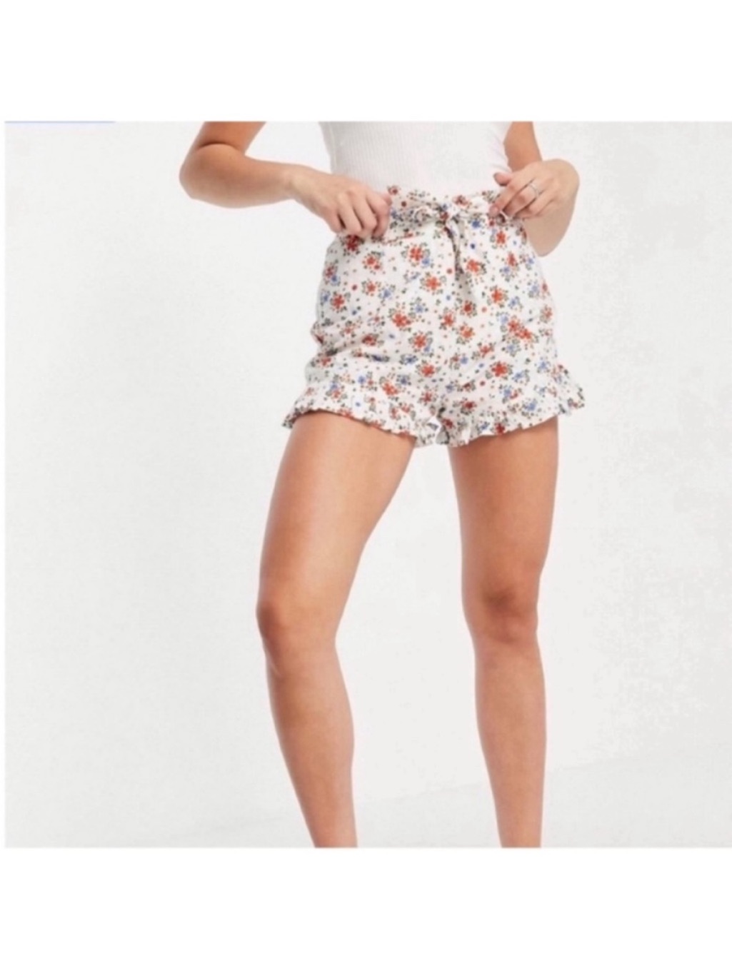 New Look Dainty Floral Cottagecore High Rise Tie Waist Shorts 100% Cotton — image 2 of 6